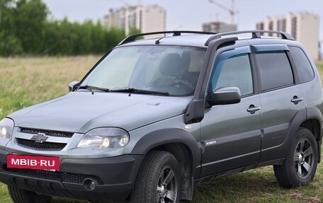 Chevrolet Niva I рестайлинг, 2018 год, 809 000 рублей, 2 фотография
