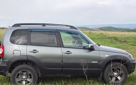 Chevrolet Niva I рестайлинг, 2018 год, 809 000 рублей, 4 фотография