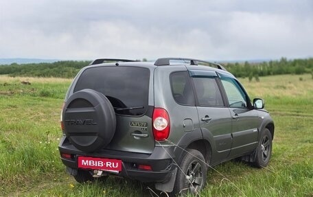 Chevrolet Niva I рестайлинг, 2018 год, 809 000 рублей, 3 фотография