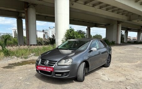 Volkswagen Jetta VI, 2008 год, 730 000 рублей, 2 фотография