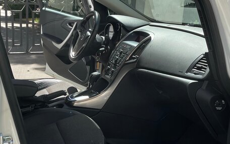 Opel Astra J, 2011 год, 989 000 рублей, 9 фотография