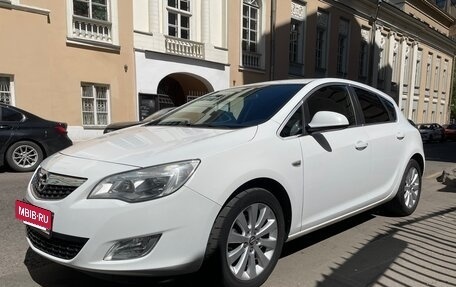 Opel Astra J, 2011 год, 989 000 рублей, 4 фотография