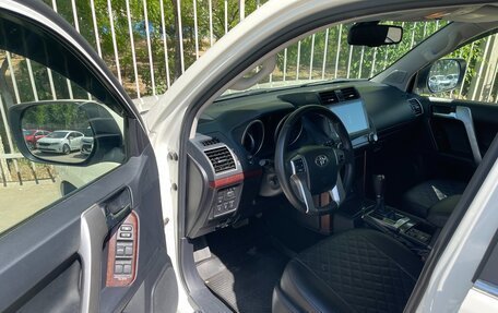Toyota Land Cruiser Prado 150 рестайлинг 2, 2016 год, 4 280 000 рублей, 15 фотография