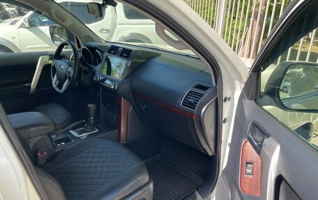 Toyota Land Cruiser Prado 150 рестайлинг 2, 2016 год, 4 280 000 рублей, 19 фотография