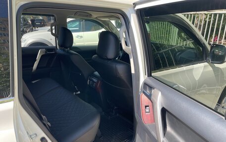 Toyota Land Cruiser Prado 150 рестайлинг 2, 2016 год, 4 280 000 рублей, 20 фотография