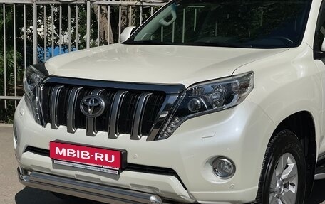 Toyota Land Cruiser Prado 150 рестайлинг 2, 2016 год, 4 280 000 рублей, 2 фотография