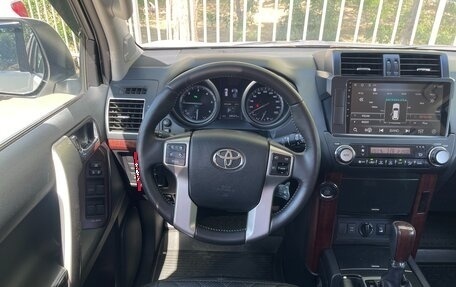 Toyota Land Cruiser Prado 150 рестайлинг 2, 2016 год, 4 280 000 рублей, 22 фотография