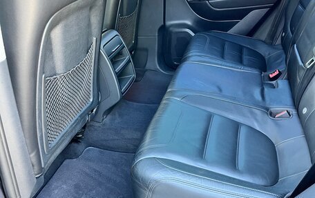 Volkswagen Touareg III, 2011 год, 1 900 000 рублей, 9 фотография