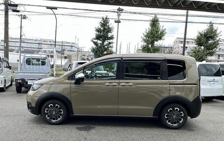 Honda Freed, 2025 год, 2 140 000 рублей, 10 фотография