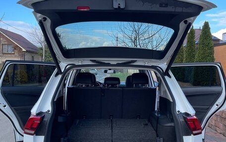 Volkswagen Tiguan II, 2017 год, 2 650 000 рублей, 10 фотография
