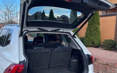 Volkswagen Tiguan II, 2017 год, 2 650 000 рублей, 9 фотография