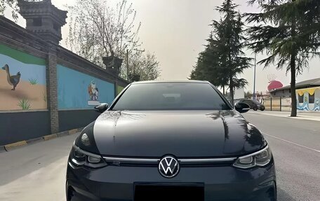 Volkswagen Golf VIII, 2021 год, 2 150 400 рублей, 2 фотография