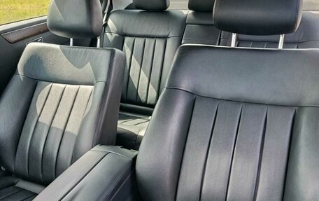 Mercedes-Benz E-Класс, 2009 год, 1 300 000 рублей, 15 фотография