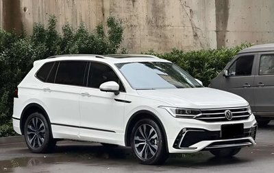 Volkswagen Tiguan II, 2021 год, 2 990 400 рублей, 1 фотография