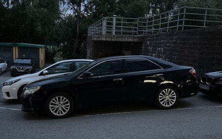 Toyota Camry, 2015 год, 1 900 000 рублей, 4 фотография