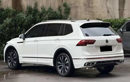 Volkswagen Tiguan II, 2021 год, 2 990 400 рублей, 5 фотография