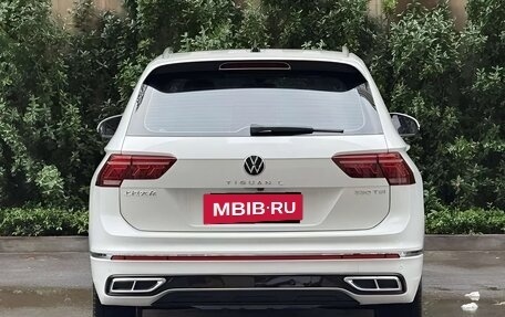 Volkswagen Tiguan II, 2021 год, 2 990 400 рублей, 6 фотография