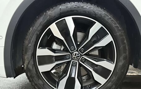 Volkswagen Tiguan II, 2021 год, 2 990 400 рублей, 19 фотография