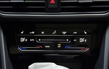 Volkswagen Tiguan II, 2021 год, 2 990 400 рублей, 14 фотография