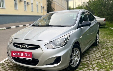 Hyundai Solaris II рестайлинг, 2011 год, 660 000 рублей, 4 фотография