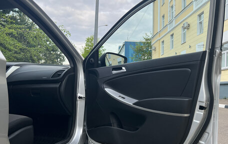 Hyundai Solaris II рестайлинг, 2011 год, 660 000 рублей, 20 фотография