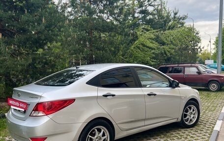 Hyundai Solaris II рестайлинг, 2011 год, 660 000 рублей, 15 фотография