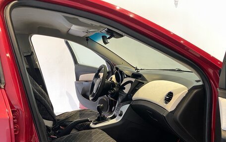 Chevrolet Cruze II, 2011 год, 680 000 рублей, 9 фотография