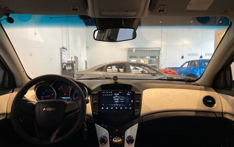 Chevrolet Cruze II, 2011 год, 680 000 рублей, 24 фотография