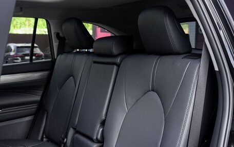 Toyota Highlander, 2025 год, 5 570 000 рублей, 30 фотография