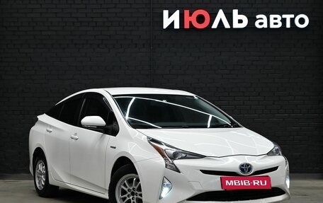 Toyota Prius IV XW50, 2018 год, 1 560 000 рублей, 3 фотография