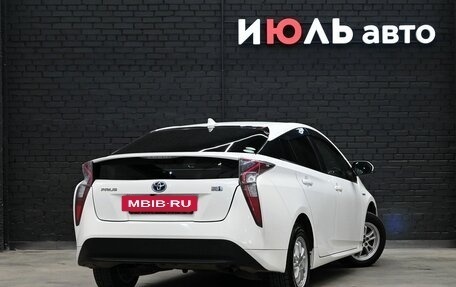 Toyota Prius IV XW50, 2018 год, 1 560 000 рублей, 7 фотография