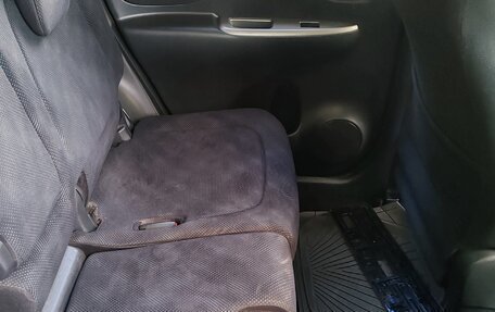 Toyota Ractis I, 2007 год, 700 000 рублей, 7 фотография