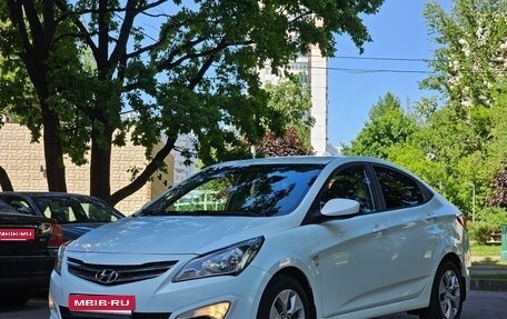 Hyundai Solaris II рестайлинг, 2015 год, 1 189 000 рублей, 6 фотография
