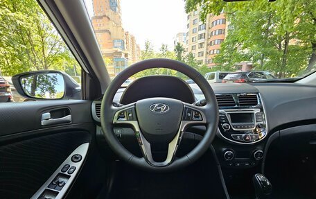 Hyundai Solaris II рестайлинг, 2015 год, 1 189 000 рублей, 18 фотография