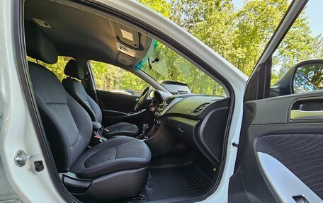 Hyundai Solaris II рестайлинг, 2015 год, 1 189 000 рублей, 19 фотография