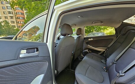 Hyundai Solaris II рестайлинг, 2015 год, 1 189 000 рублей, 22 фотография
