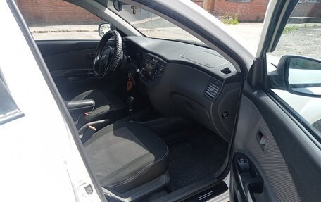 KIA Rio II, 2011 год, 640 000 рублей, 3 фотография