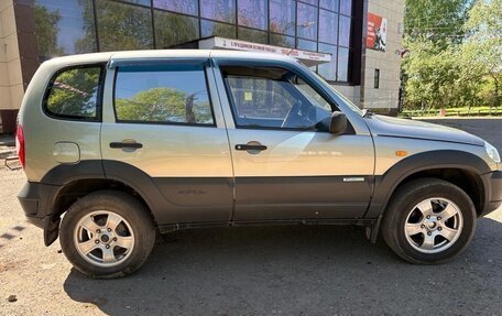 Chevrolet Niva I рестайлинг, 2011 год, 399 000 рублей, 4 фотография