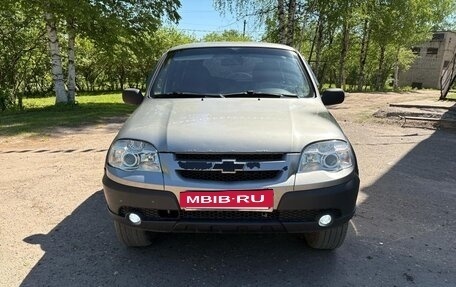 Chevrolet Niva I рестайлинг, 2011 год, 399 000 рублей, 2 фотография