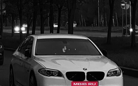 BMW 5 серия, 2011 год, 1 800 000 рублей, 2 фотография