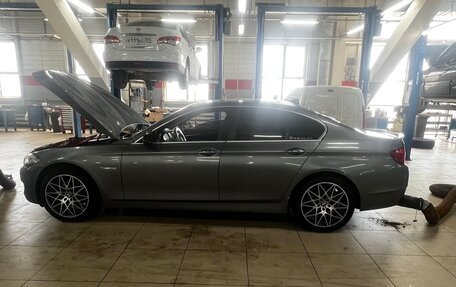 BMW 5 серия, 2011 год, 1 500 000 рублей, 6 фотография