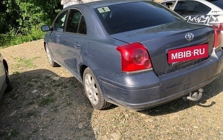 Toyota Avensis III рестайлинг, 2004 год, 750 000 рублей, 4 фотография