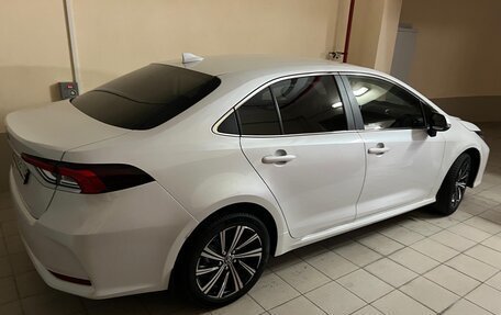 Toyota Corolla, 2022 год, 2 750 000 рублей, 10 фотография