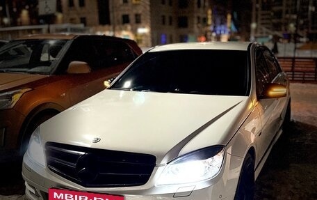 Mercedes-Benz C-Класс, 2010 год, 1 170 000 рублей, 3 фотография