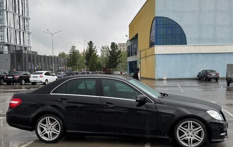Mercedes-Benz E-Класс, 2012 год, 1 780 000 рублей, 6 фотография