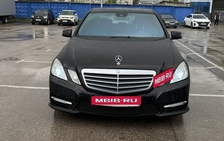 Mercedes-Benz E-Класс, 2012 год, 1 780 000 рублей, 3 фотография