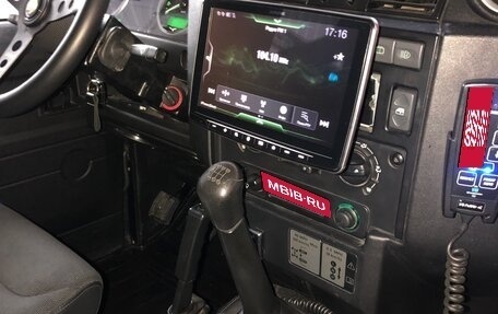 Land Rover Defender I, 2007 год, 2 850 000 рублей, 18 фотография