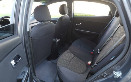 KIA Rio III рестайлинг, 2013 год, 945 000 рублей, 11 фотография