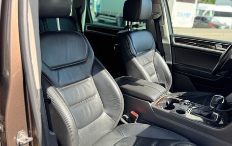 Volkswagen Touareg III, 2012 год, 2 099 000 рублей, 11 фотография