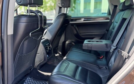 Volkswagen Touareg III, 2012 год, 2 099 000 рублей, 13 фотография